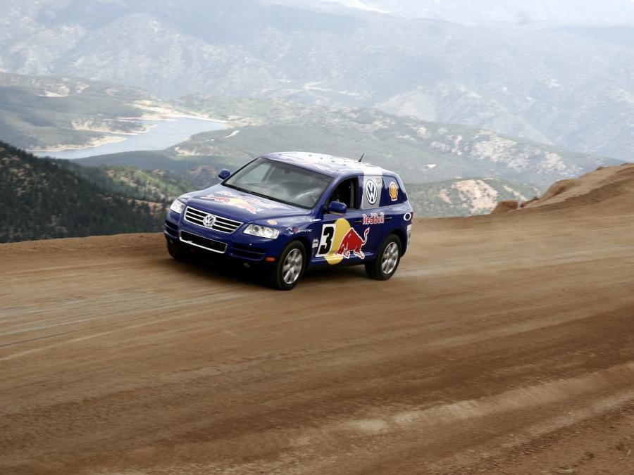  Volkswagen Touareg V10 TDi Pikes Peak 2006 года  (фото 10 из 21)